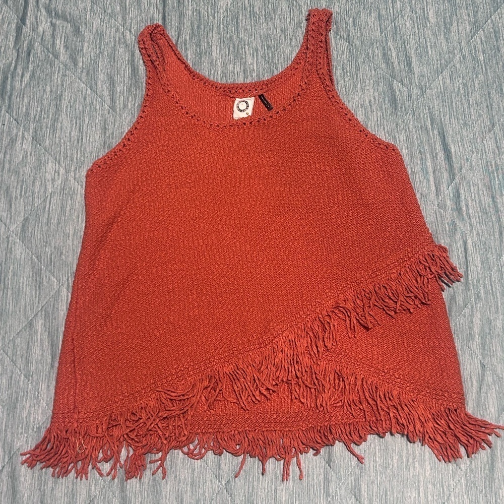 ANTHROPOLOGIE AKEMI + KIN FRINGE SLEEVELESS. MEDIUM